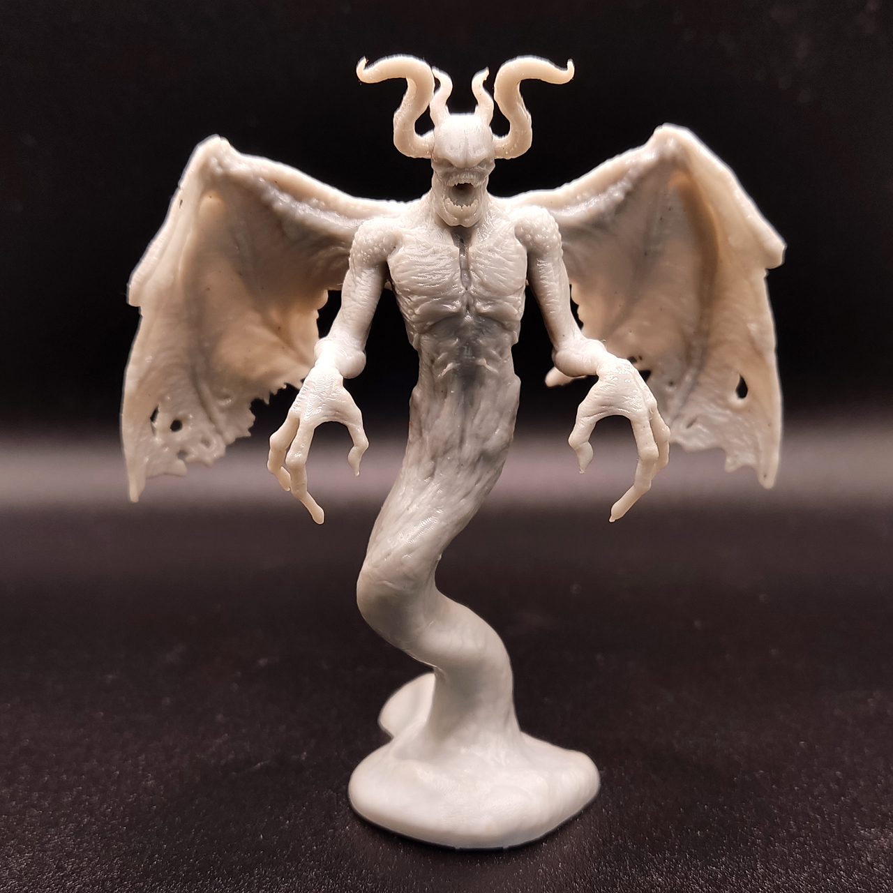 shadow_demon_gris_01 Shadow Demon Demonio de las sombras 28mm. 32mm.